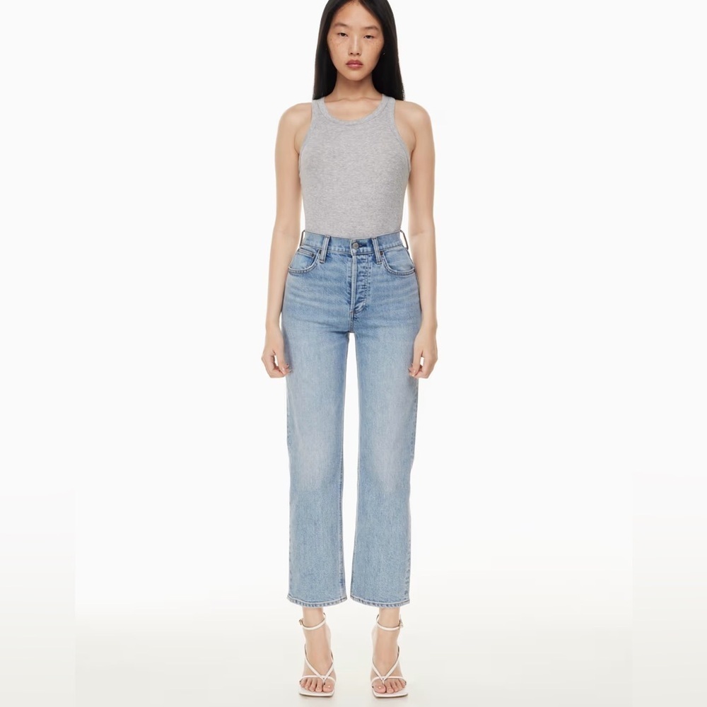 Aritzia Denim Forum The Arlo High Rise Straight 28L | Size 25 Light Wash